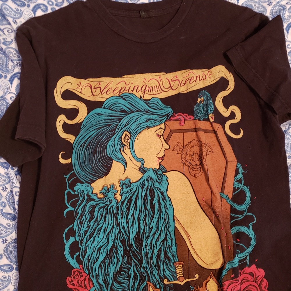 Mens sleeping with sirens tee